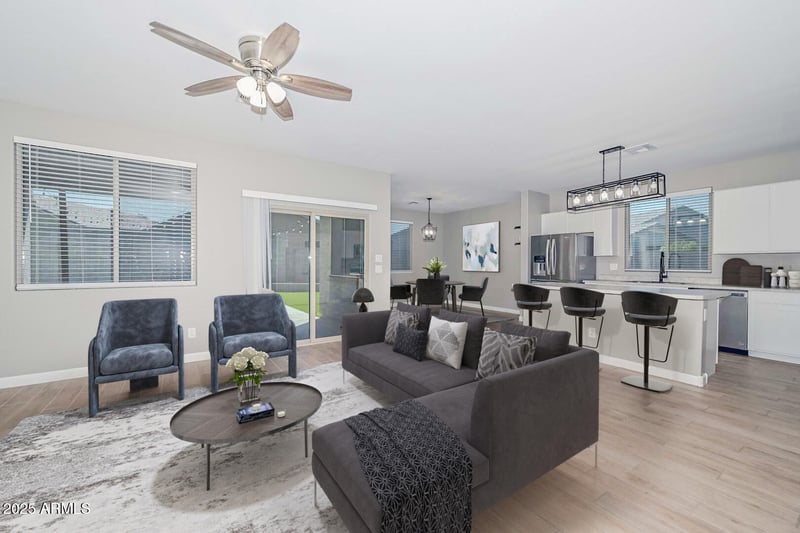 8927 70th Ave, Peoria, AZ 85345