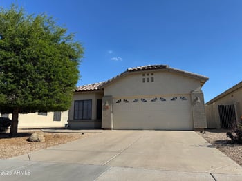 8927 Paradise Dr, Peoria, AZ 85345
