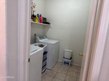 8927 Paradise Dr, Peoria, AZ 85345