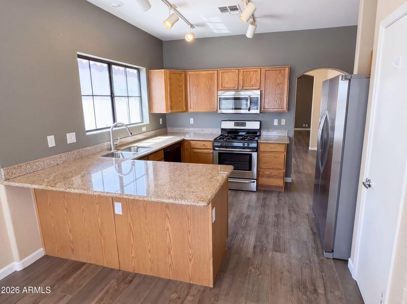 8928 W Cherry Hills Dr, Peoria, AZ 85345