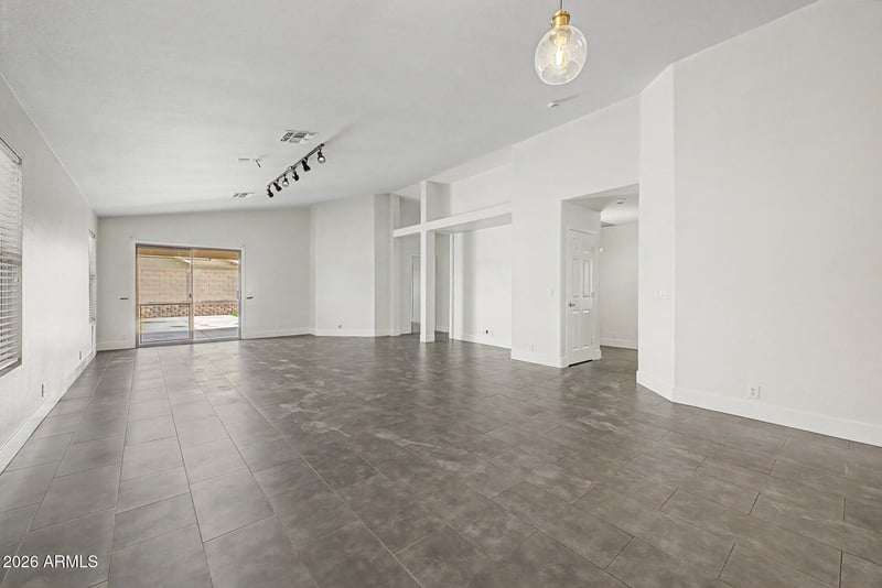8928 W Harmony Ln, Peoria, AZ 85382