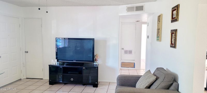 8929 W Sells Dr, Phoenix, AZ 85037