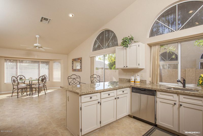 8929 W Sequoia Dr, Peoria, AZ 85382