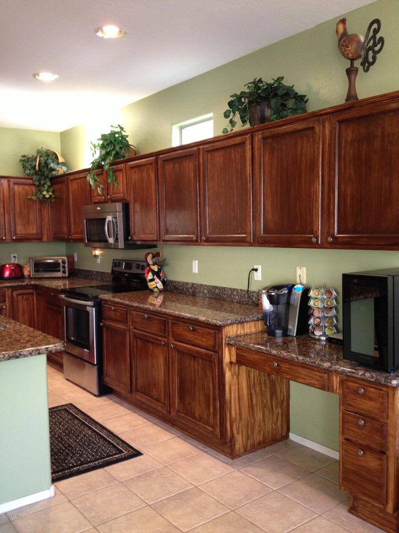 893 E Aquarius Pl, Chandler, AZ 85249