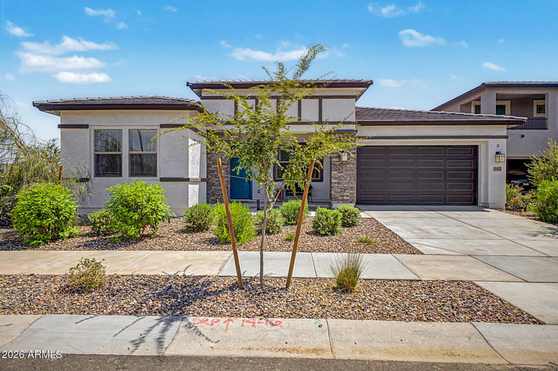 893 Superstition Dr, San Tan Valley, AZ 85140