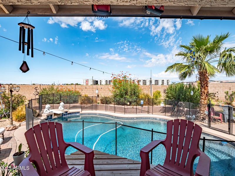 8930 Ocotillo Rd, Glendale, AZ 85305