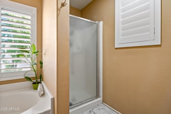 8930 Ocotillo Rd, Glendale, AZ 85305