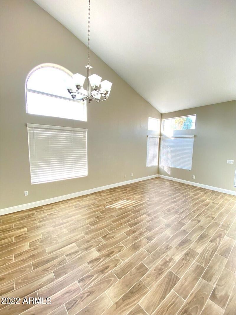 8931 W Holly St, Phoenix, AZ 85037