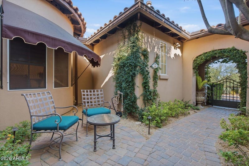 8932 Mountain Spring Rd, Scottsdale, AZ 85255
