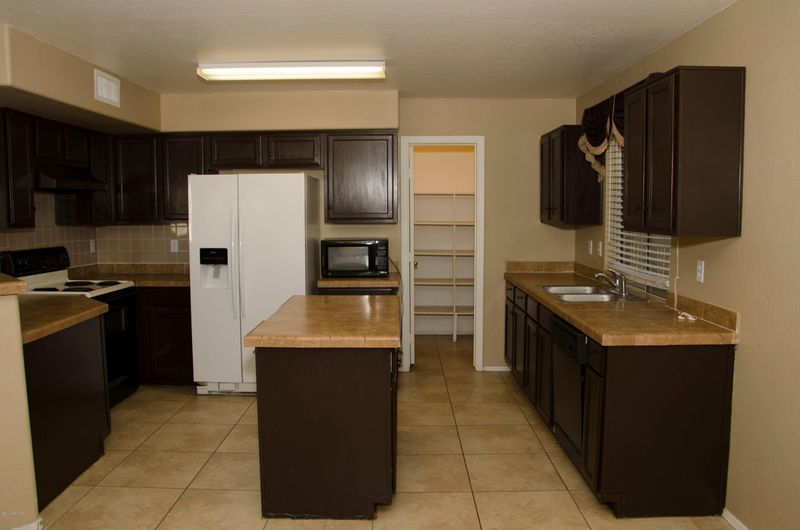 8932 W Christopher Michael Ln, Peoria, AZ 85345