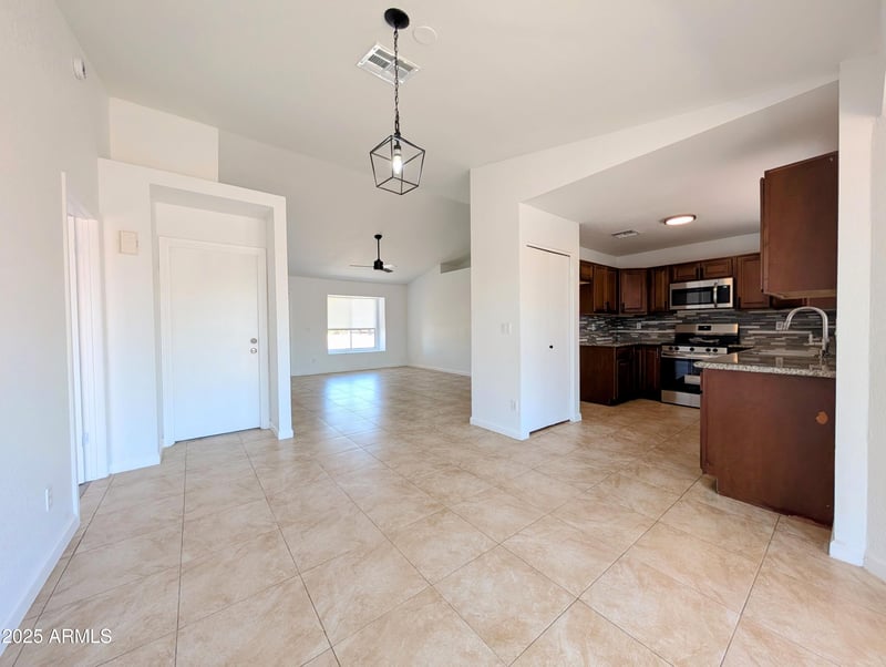 8933 Mountain View Rd, Peoria, AZ 85345