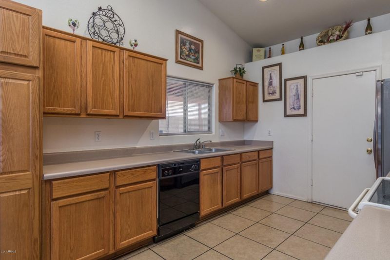 8933 W Vernon Ave, Phoenix, AZ 85037