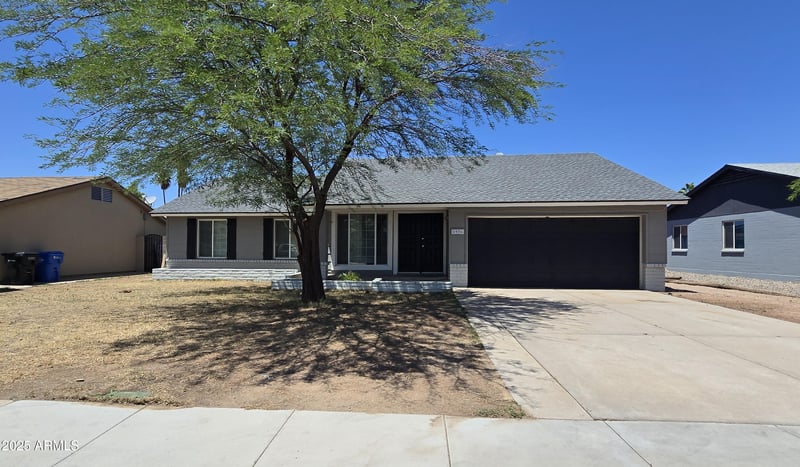8936 Mackenzie Dr, Phoenix, AZ 85037