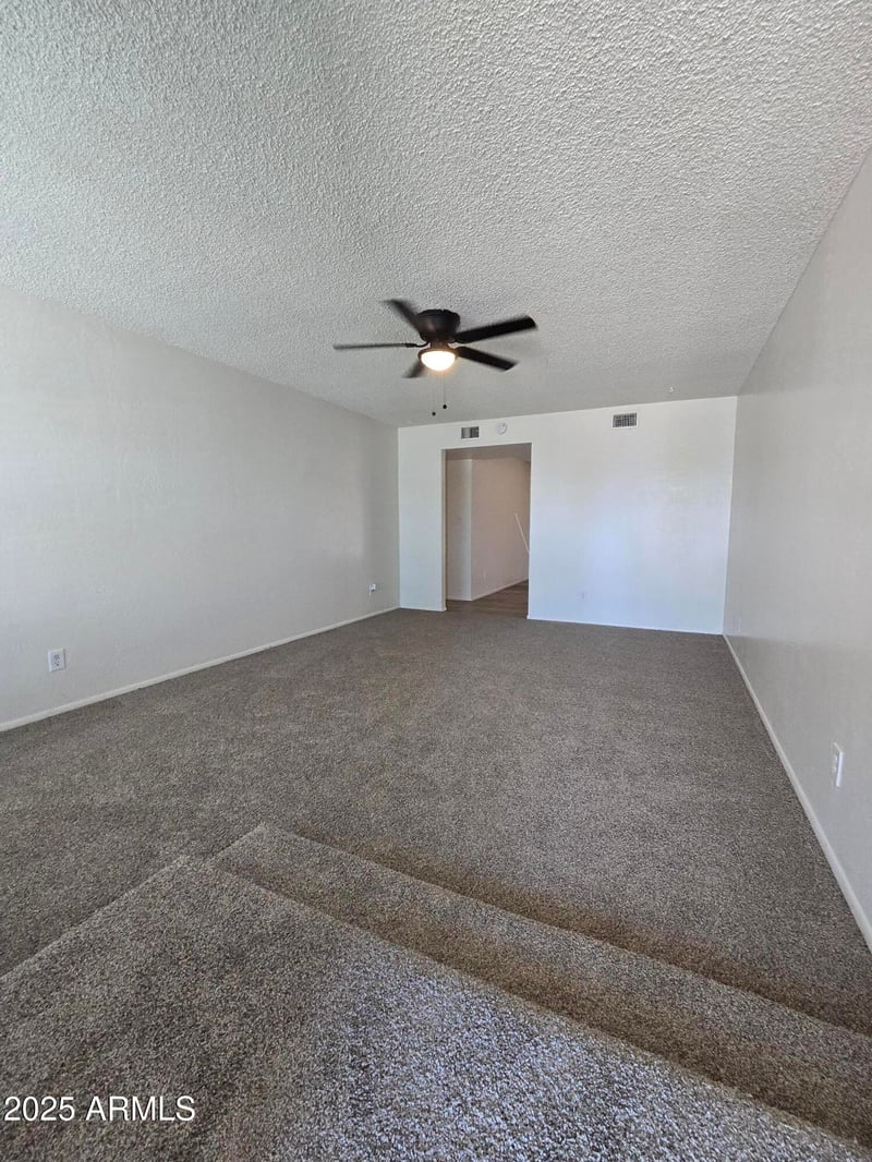 8936 Mackenzie Dr, Phoenix, AZ 85037