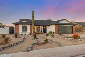 8938 Echo Ln, Peoria, AZ 85345