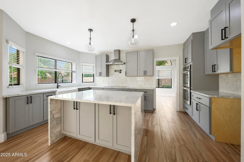 8938 Forest Ave, Tempe, AZ 85284