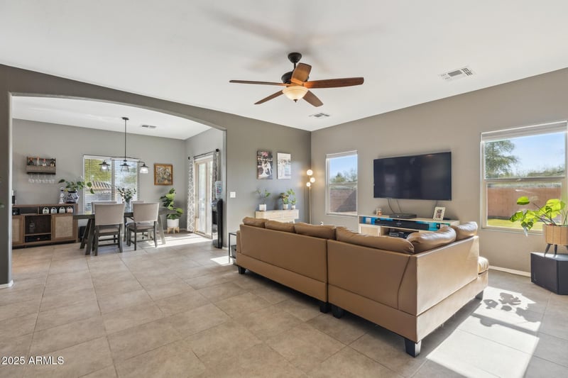 894 Buena Vista Dr, Apache Junction, AZ 85120