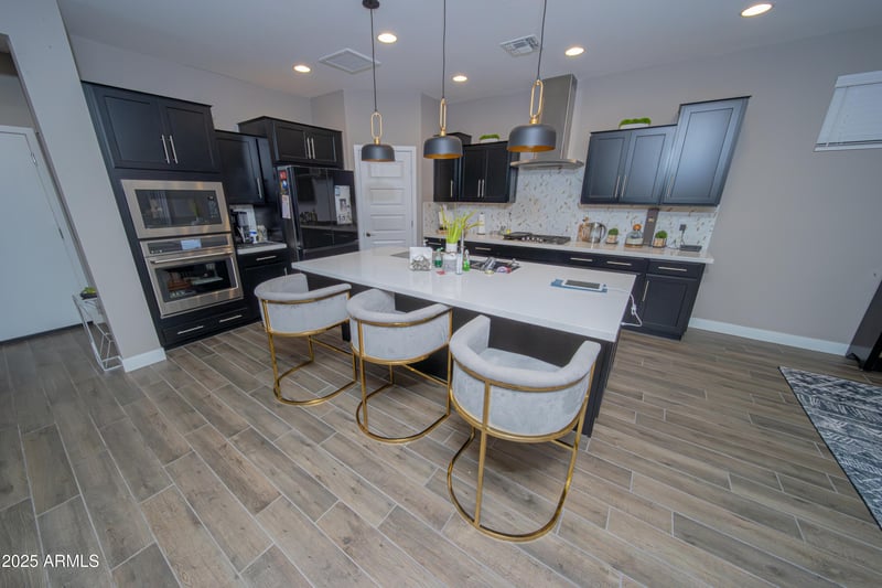 8942 Colter St, Glendale, AZ 85305
