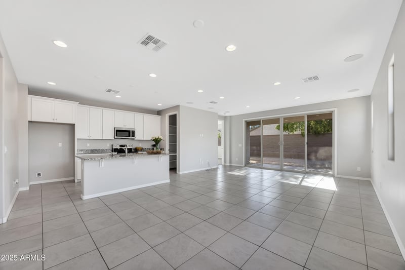 8944 180th Dr, Waddell, AZ 85355