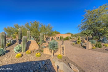 8944 Cave Creek Rd, Carefree, AZ 85377