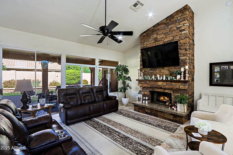 8944 W Topeka Dr, Peoria, AZ 85382
