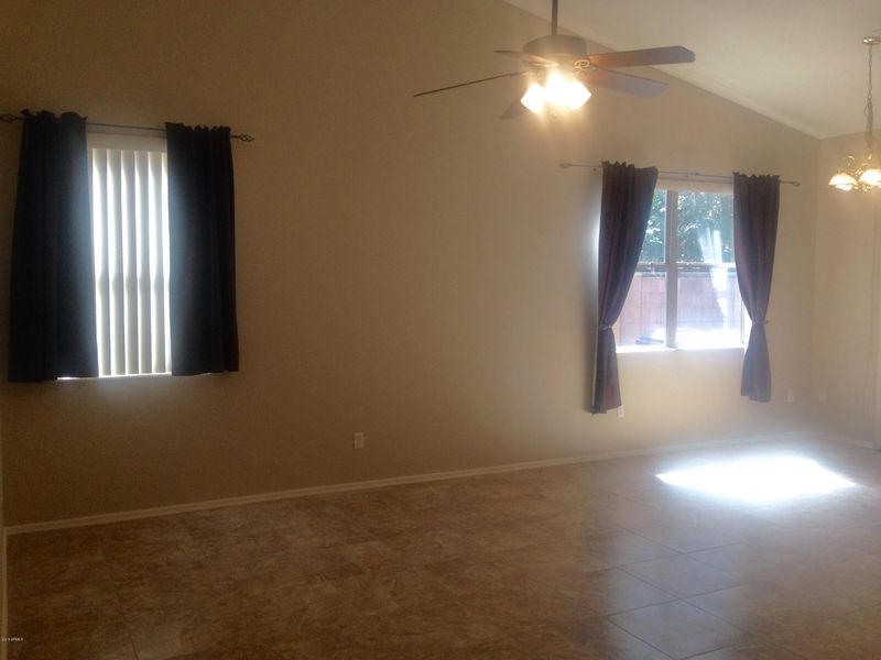 8945 E Carlton Ave, Mesa, AZ 85208