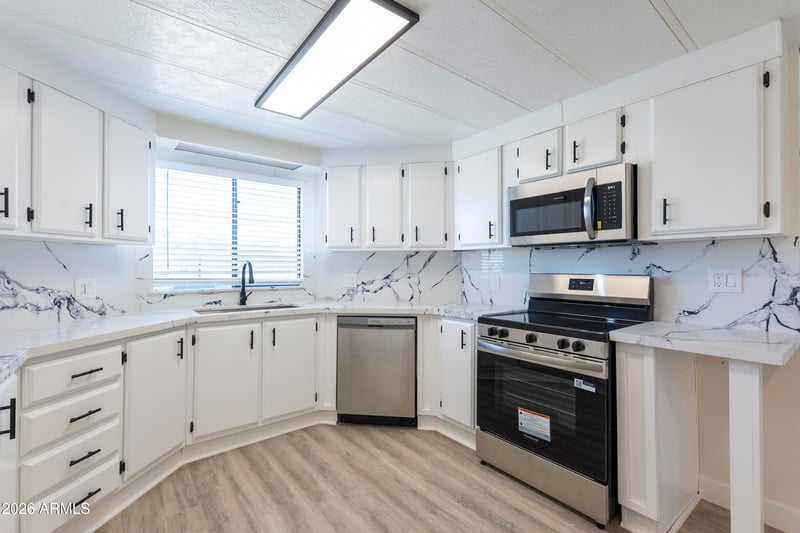 8946 E Ohio Ave, Sun Lakes, AZ 85248