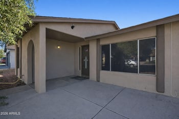 8947 Clarendon Ave, Phoenix, AZ 85037