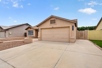 8947 Sierra Vista Dr, Glendale, AZ 85305