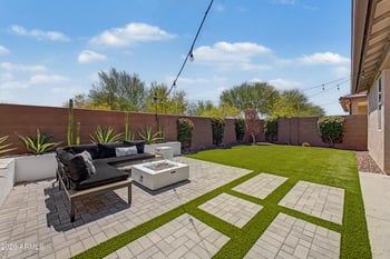 8947 W Solano Dr, Glendale, AZ 85305