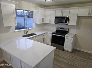 8949 Cinnabar Ave, Peoria, AZ 85345