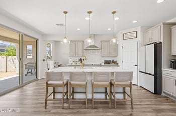 8949 San Juan Ave, Glendale, AZ 85305