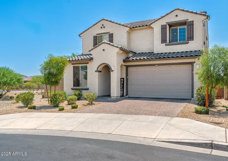 8949 San Juan Ave, Glendale, AZ 85305