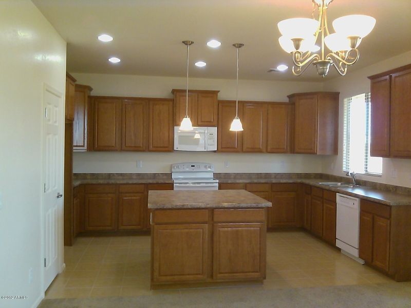 8950 W State Ave, Glendale, AZ 85305