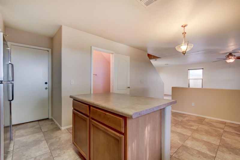8951 E Plana Ave, Mesa, AZ 85212