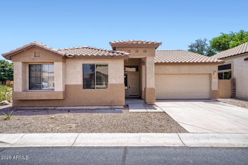 8953 E Capri Ave, Mesa, AZ 85208