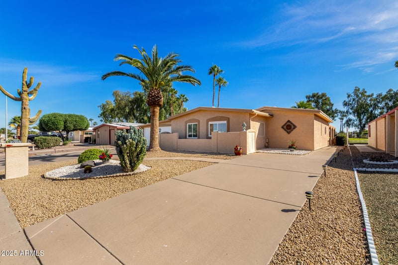 8955 Fairway Blvd, Sun Lakes, AZ 85248