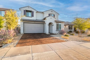 8955 W Luke Ave, Glendale, AZ 85305