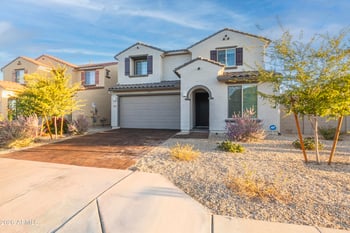 8955 W Luke Ave, Glendale, AZ 85305