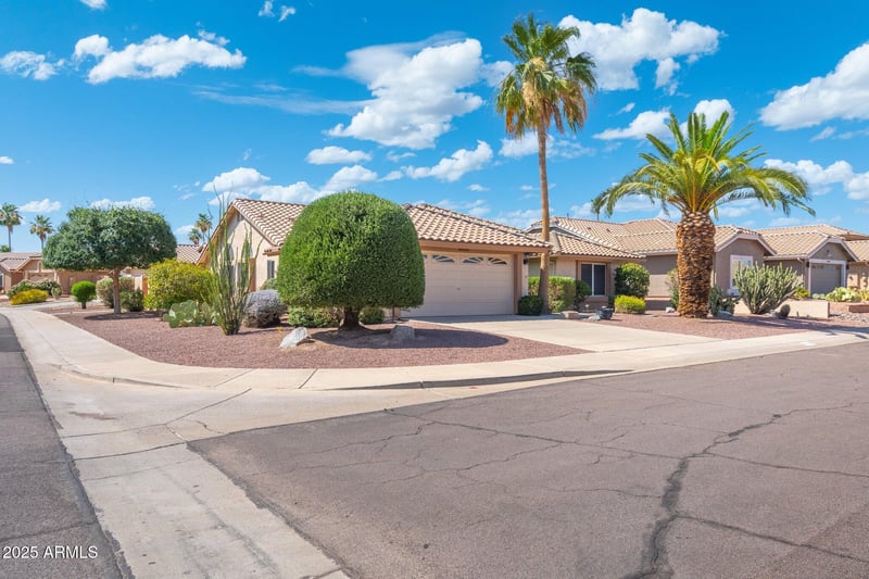 8958 Rosemonte Dr, Peoria, AZ 85382