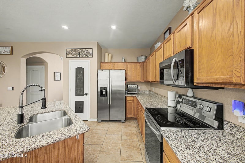 8959 E Hillview St, Mesa, AZ 85207