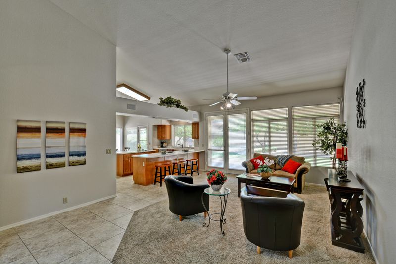 8959 W Utopia Rd, Peoria, AZ 85382