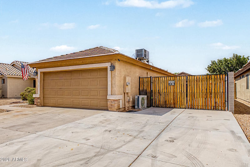 896 Graham Ln, Apache Junction, AZ 85119