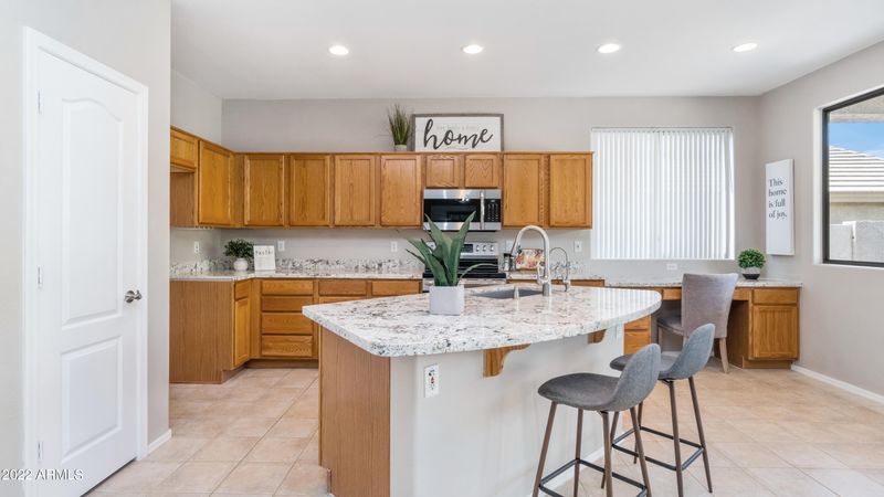 8962 E Hillview St, Mesa, AZ 85207