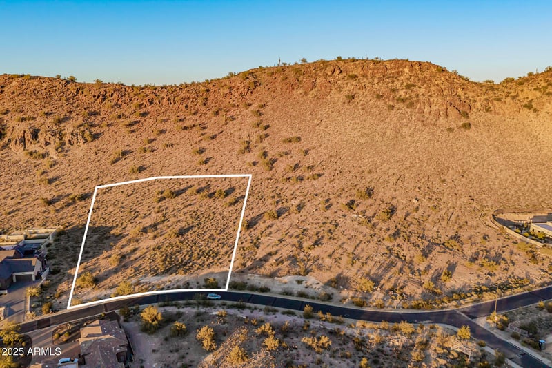 8962 Roberta Ln, Peoria, AZ 85383
