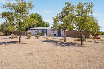 897 E Goldmine Ln, San Tan Valley, AZ 85140