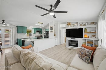 897 E Goldmine Ln, San Tan Valley, AZ 85140
