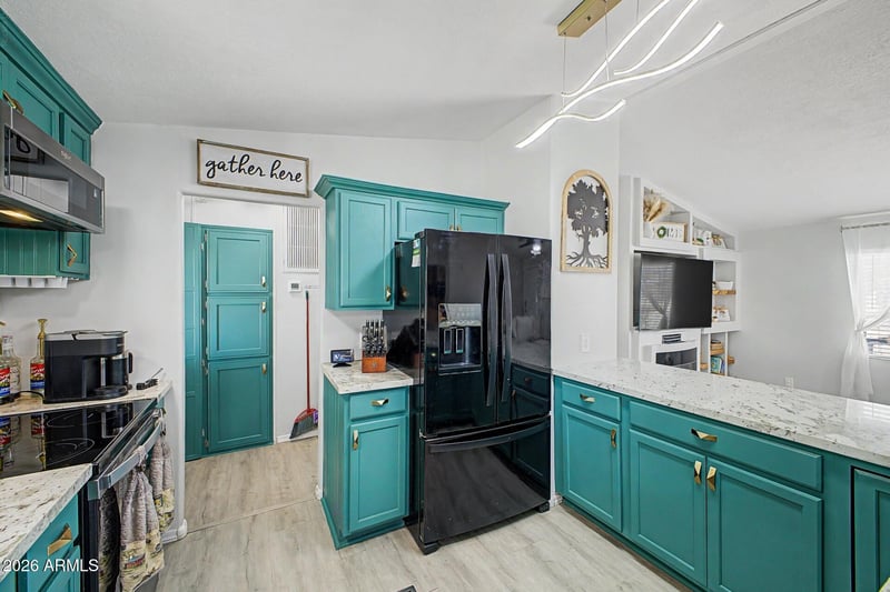 897 E Goldmine Ln, San Tan Valley, AZ 85140