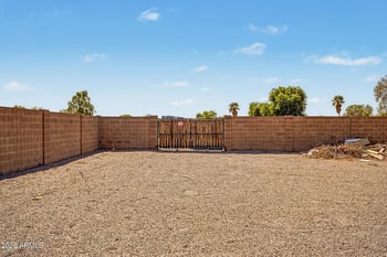 897 E Goldmine Ln, San Tan Valley, AZ 85140