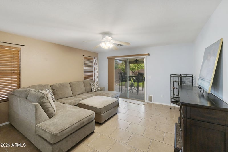 897 E Mountain View Rd, San Tan Valley, AZ 85143
